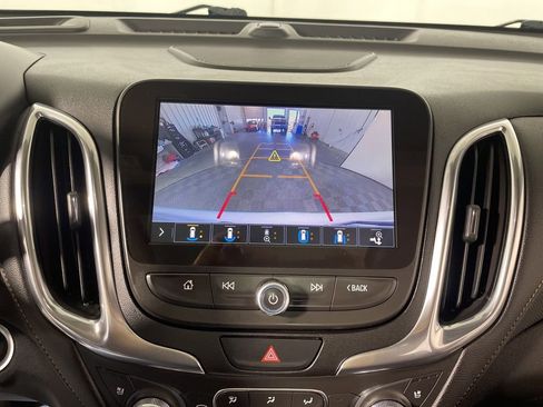Used 2019 Chevrolet Equinox Premier AWD/4WD image 16
