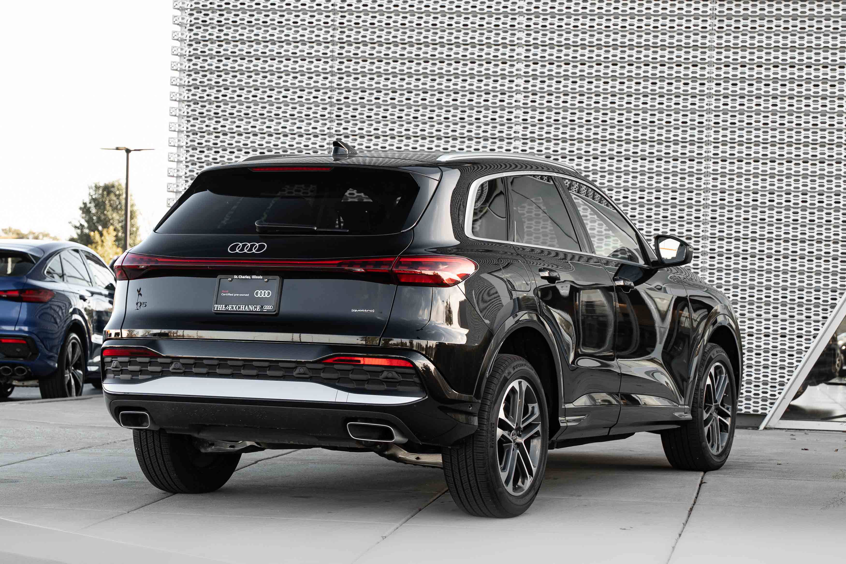 Certified 2025 Audi Q5 Premium AWD/4WD image 4