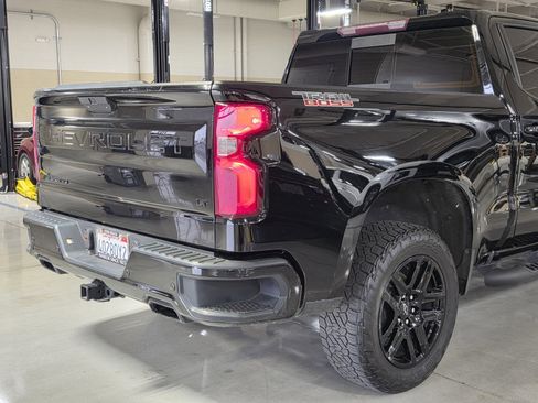 Used 2020 Chevrolet Silverado 1500 LT Trail Boss w/ Midnight Edition image 12