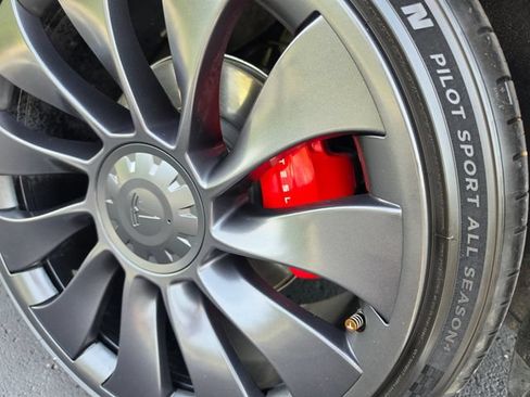 Used 2022 Tesla Model Y Performance AWD/4WD image 10