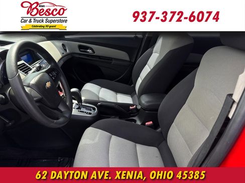 Used 2014 Chevrolet Cruze LS image 12