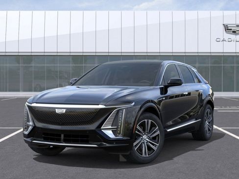 New 2026 Cadillac Lyriq Luxury w/ LPO, Floor Liner Package AWD/4WD image 6