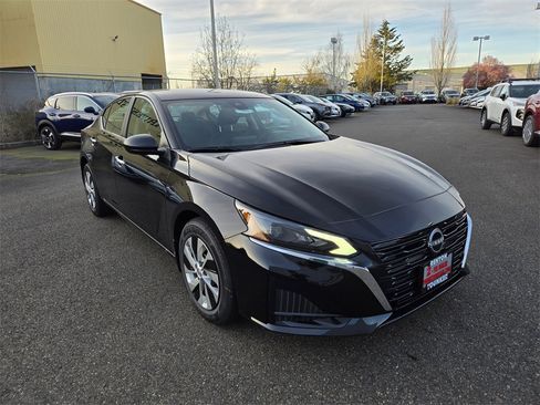 New 2025 Nissan Altima 2.5 S image 2