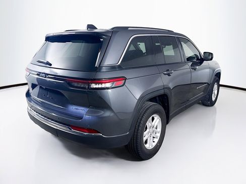 Used 2023 Jeep Grand Cherokee Laredo image 30