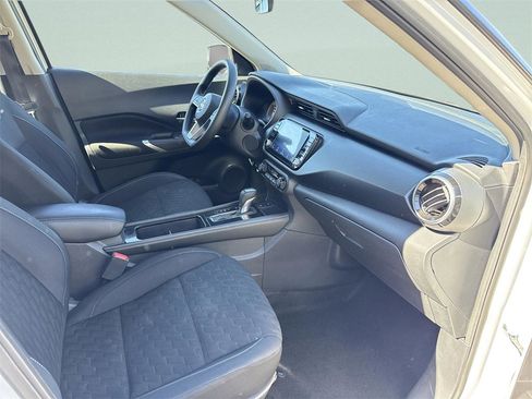 Certified 2021 Nissan Kicks SV image 22