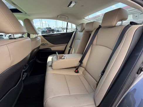 Used 2021 Lexus ES 250 w/ Premium Package AWD/4WD image 22