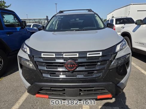 Used 2025 Nissan Rogue SV AWD/4WD image 6