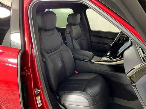 Used 2025 Land Rover Range Rover Sport Dynamic SE image 6