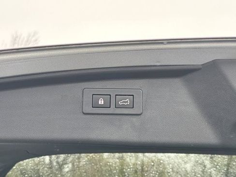 Used 2020 Subaru Outback Limited w/ Popular Package #2 image 16