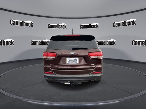 Used 2017 Kia Sorento LX image 6