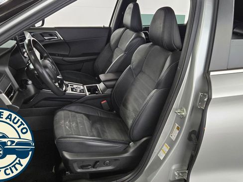 Used 2023 Mitsubishi Outlander SE AWD/4WD image 23