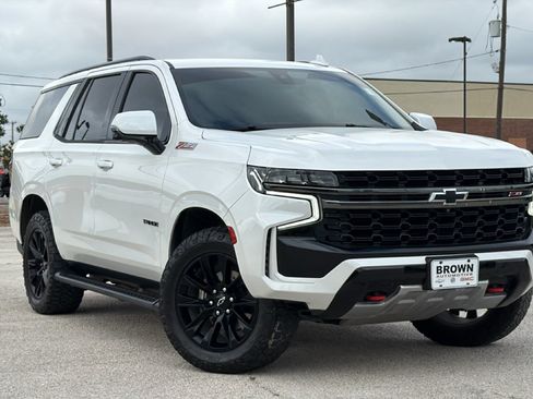 Used 2021 Chevrolet Tahoe Z71 w/ Z71 Off-Road Package AWD/4WD image 1