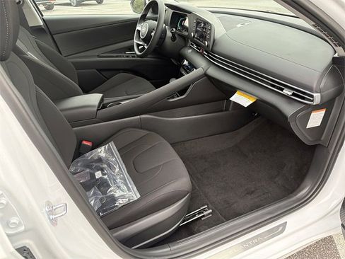 New 2026 Hyundai Elantra Blue image 13