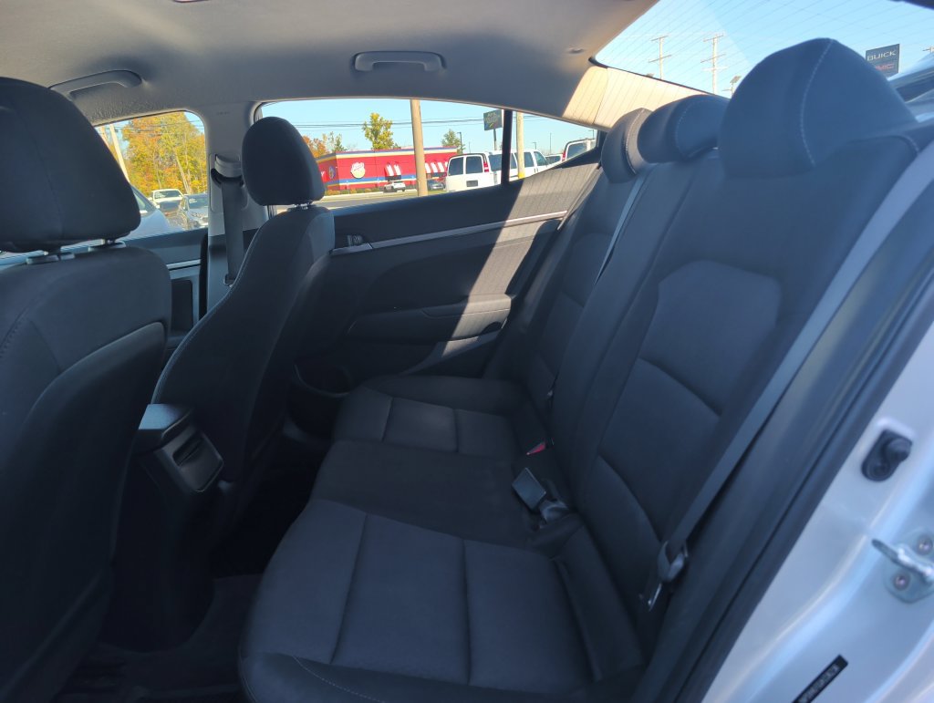 Used 2018 Hyundai Elantra SEL w/ Cargo Package FWD image 19