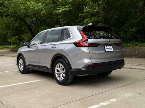 Used 2024 Honda CR-V LX image 7