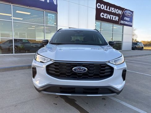 New 2026 Ford Escape ST-Line w/ Cold Weather Package image 9