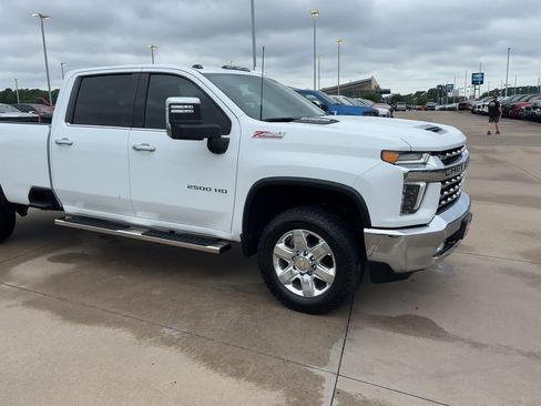 Used 2021 Chevrolet Silverado 2500 LTZ AWD/4WD image 2