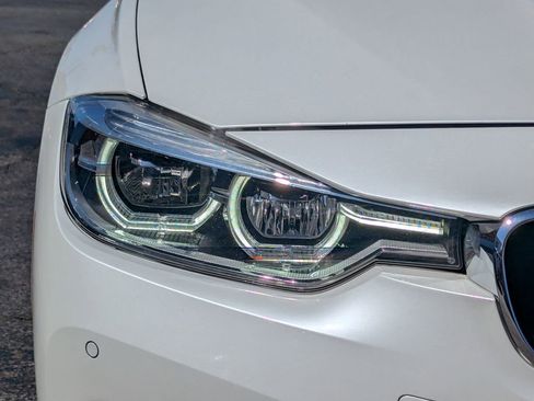 Used 2018 BMW 330i 330i w/ Convenience Package image 10