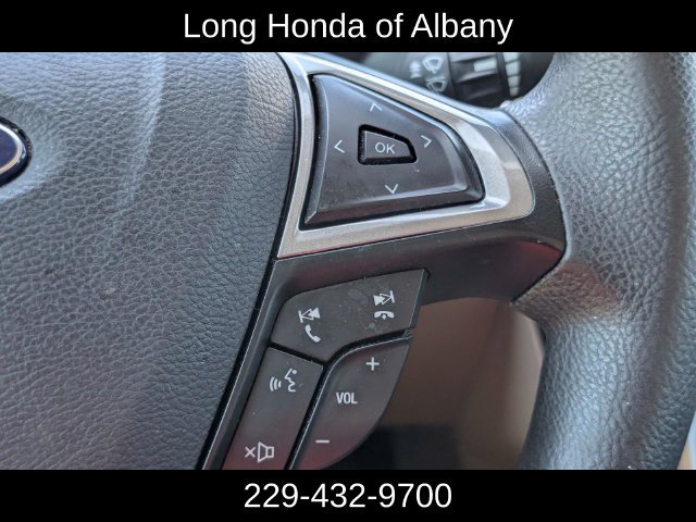 Used 2017 Ford Fusion SE w/ Fusion SE Technology Package FWD image 23