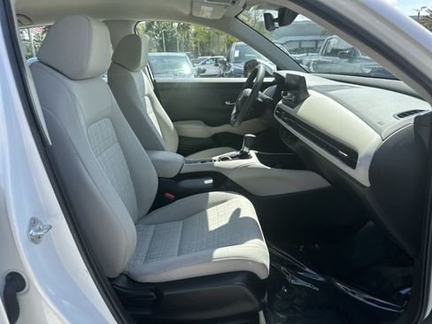 Used 2025 Honda HR-V LX image 17