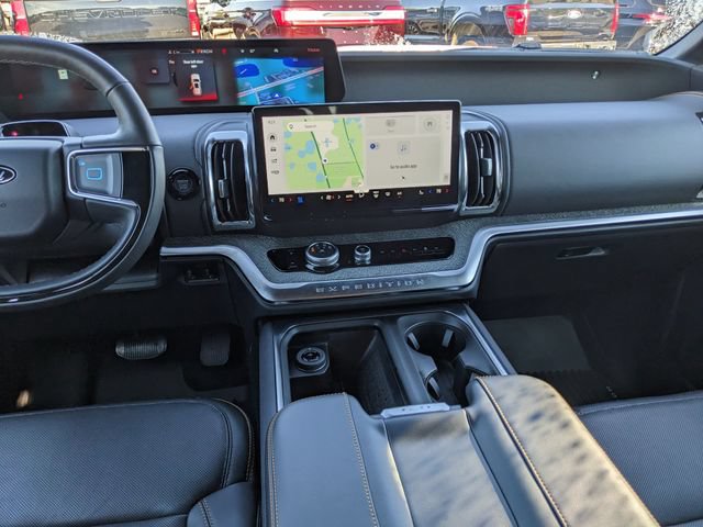 Used 2025 Ford Expedition Tremor AWD/4WD image 16