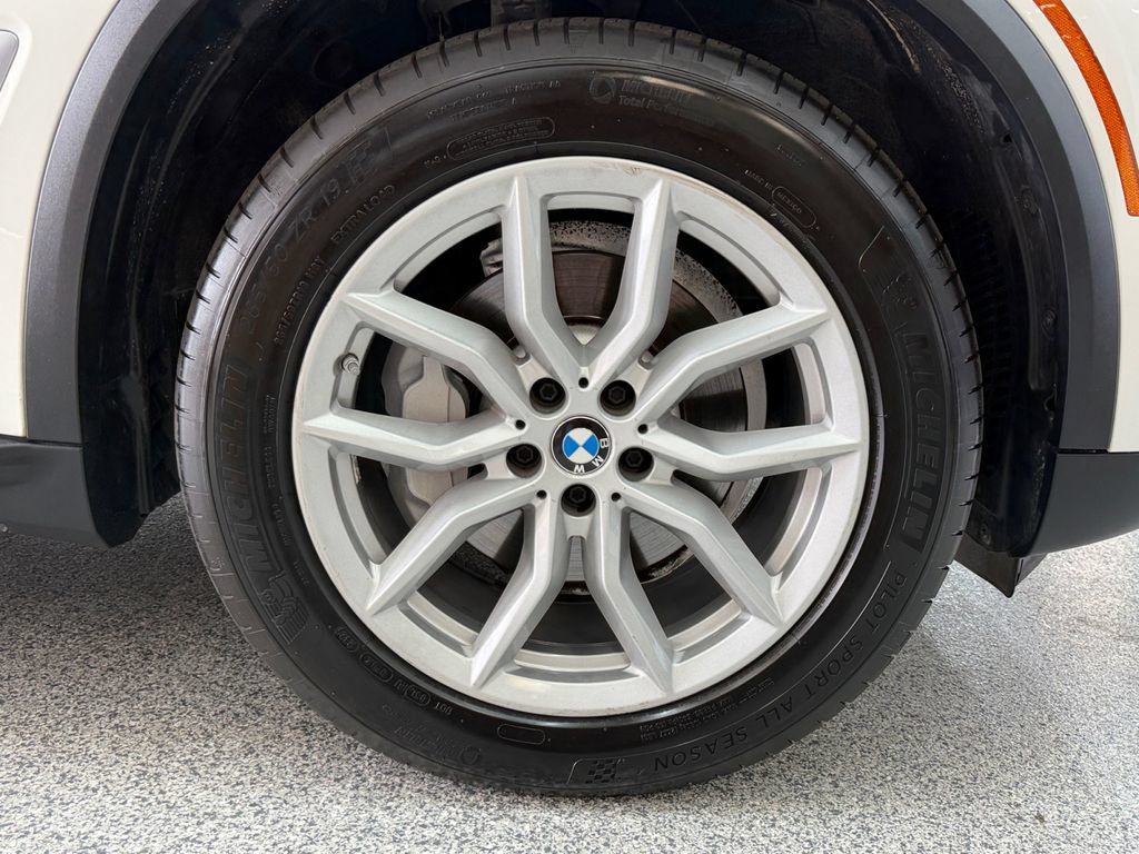 Used 2019 BMW X5 xDrive40i w/ Luxury Seating Package AWD/4WD image 47