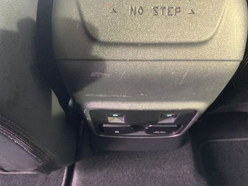 Used 2024 Ford Bronco Wildtrak image 27