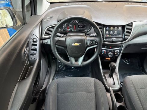 Used 2018 Chevrolet Trax LS FWD image 21