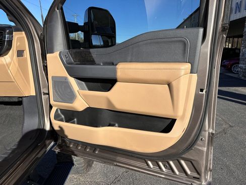 Used 2023 Ford F250 Lariat w/ Lariat Ultimate Package image 15