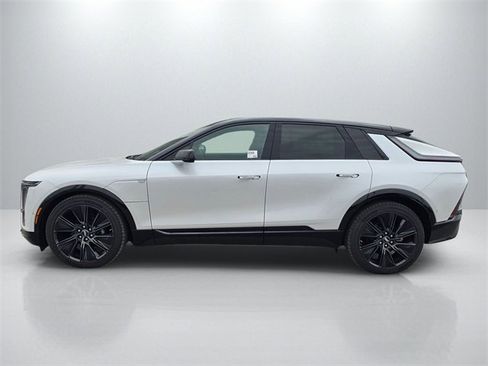 New 2025 Cadillac Lyriq Sport image 8