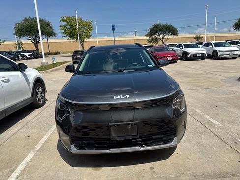 Used 2023 Kia Niro Wind FWD image 4