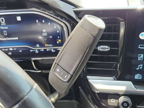 Used 2022 Chevrolet Silverado 1500 LT RWD image 13