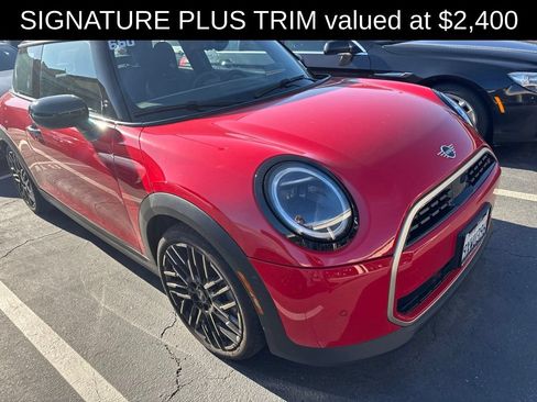 Used 2026 MINI Cooper 2-Door Hardtop FWD image 2