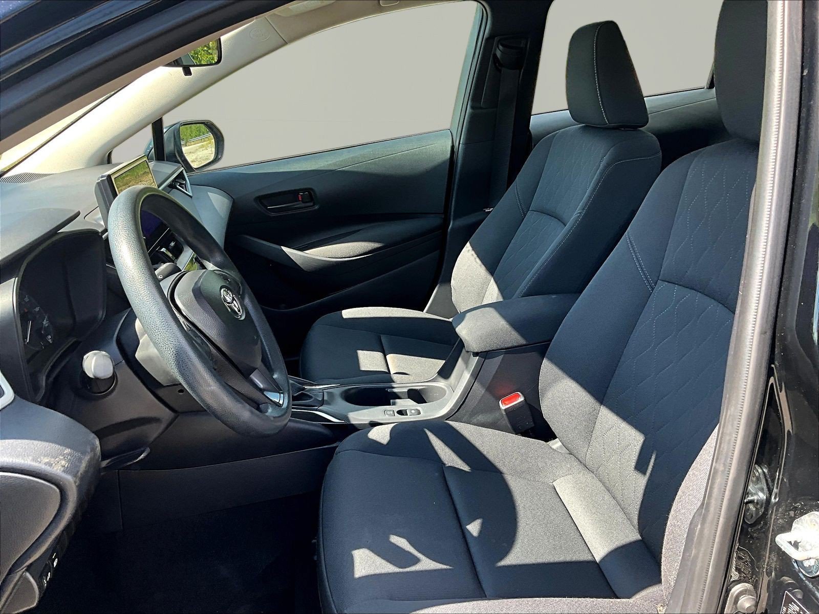 Used 2024 Toyota Corolla LE FWD image 21