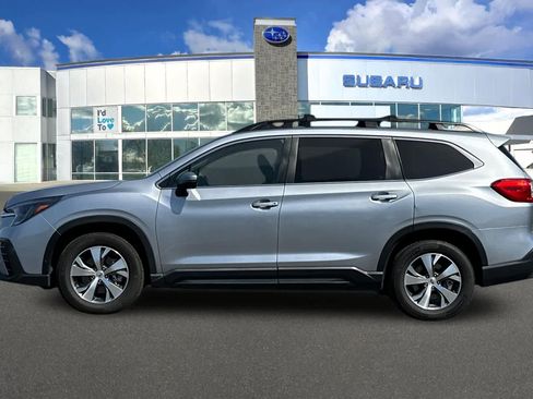 Used 2023 Subaru Ascent Premium w/ Convenience Package AWD/4WD image 9
