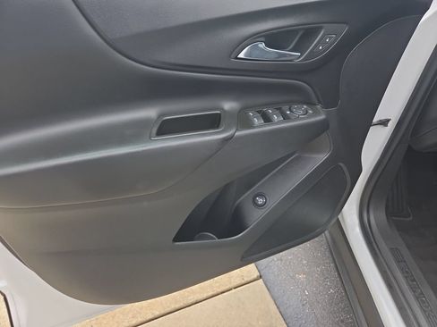 Certified 2023 Chevrolet Equinox LT AWD/4WD image 27
