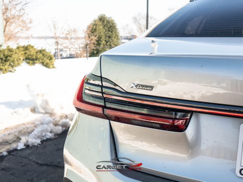 Used 2021 BMW 750i xDrive xDrive M-Sport w/ Executive Package image 51