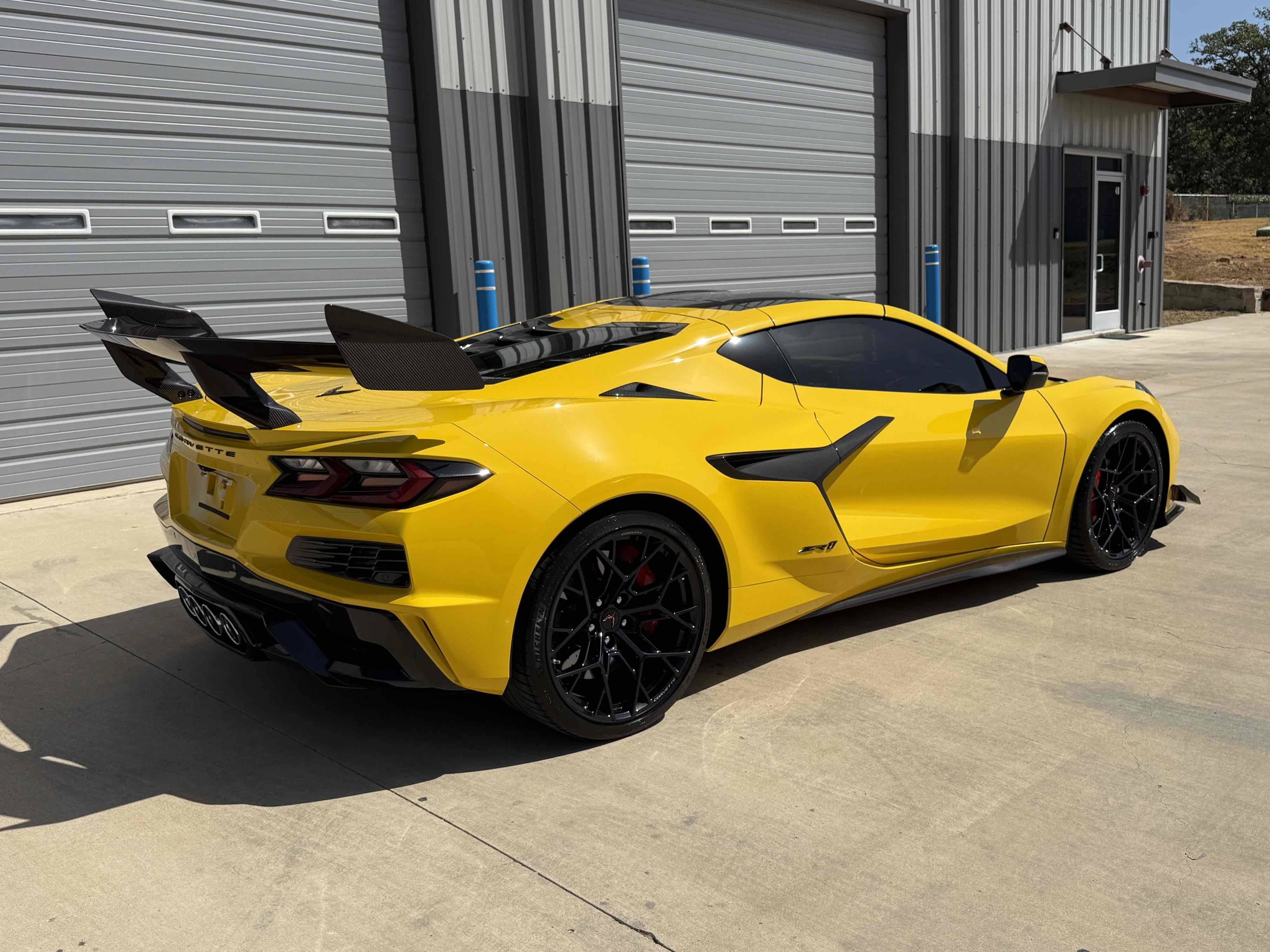 Used 2026 Chevrolet Corvette ZR1 w/ ZR1 Carbon Fiber Aero Package RWD image 60