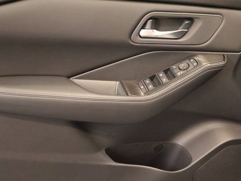 New 2026 Nissan Rogue SV image 7