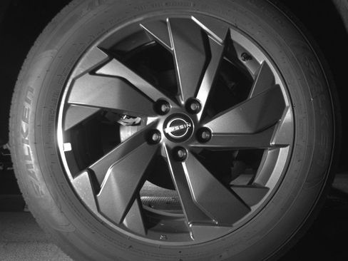 Used 2025 Nissan Rogue SV image 15