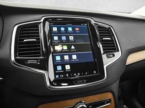 Used 2024 Volvo XC90 T8 Plus w/ Protection Package Premier image 15