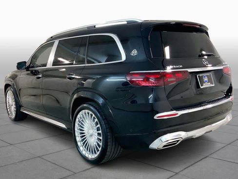 Used 2025 Mercedes-Benz Maybach GLS 600 4MATIC image 11