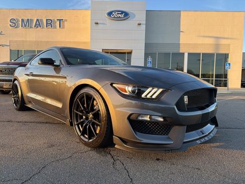 Used 2017 Ford Mustang Shelby GT350 image 1