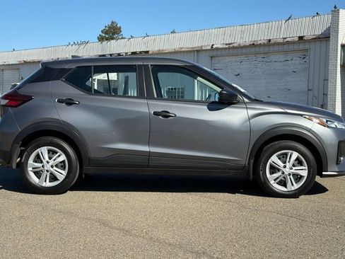 Certified 2025 Nissan Kicks Play S FWD image 3