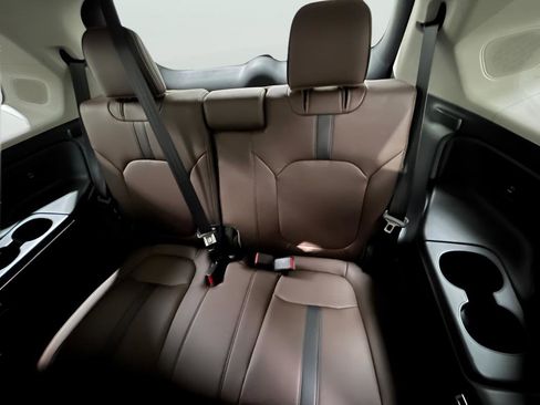 Certified 2025 Honda Pilot Elite image 27