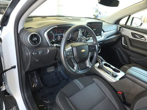 Used 2025 Chevrolet Blazer LT AWD/4WD image 21