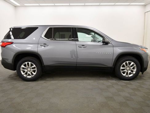 Used 2021 Chevrolet Traverse LS AWD/4WD image 9