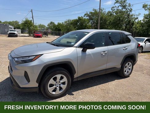 Used 2025 Toyota RAV4 LE image 3