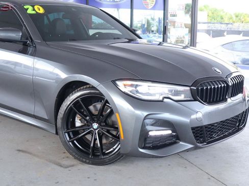 Used 2020 BMW 330i Sedan w/ M Sport Package RWD image 2