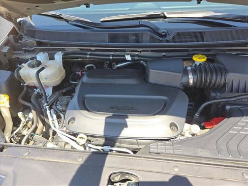 Used 2025 Chrysler Pacifica Select FWD image 22